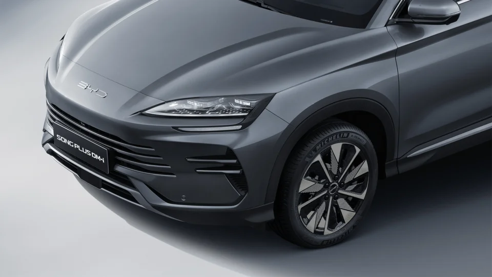 BYD SONG PLUS DM-i Шамдар, жылтылдаған теңіз айдыны